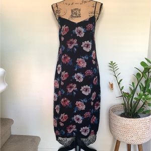 Zara Floral Midi Dress. Size M